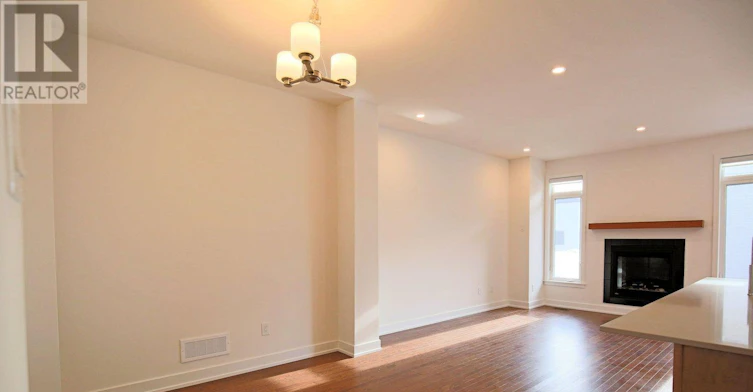 258 Monticello Avenue, Ottawa, ON, K2S 2S1 - 13