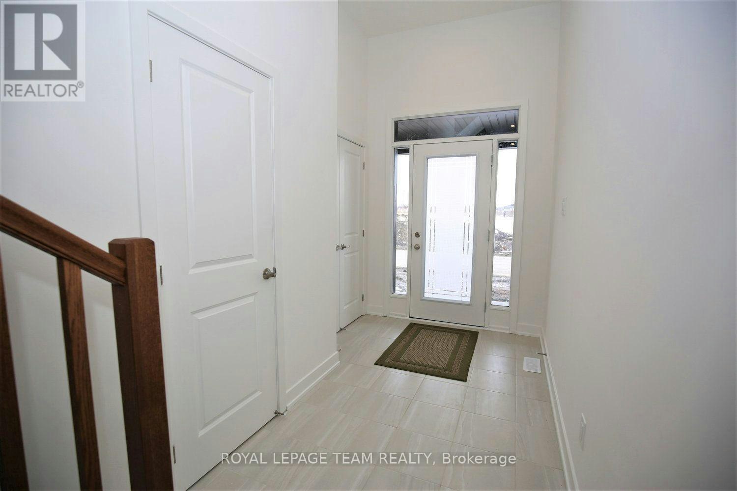 258 Monticello Avenue, Ottawa, ON, K2S 2S1 - 7