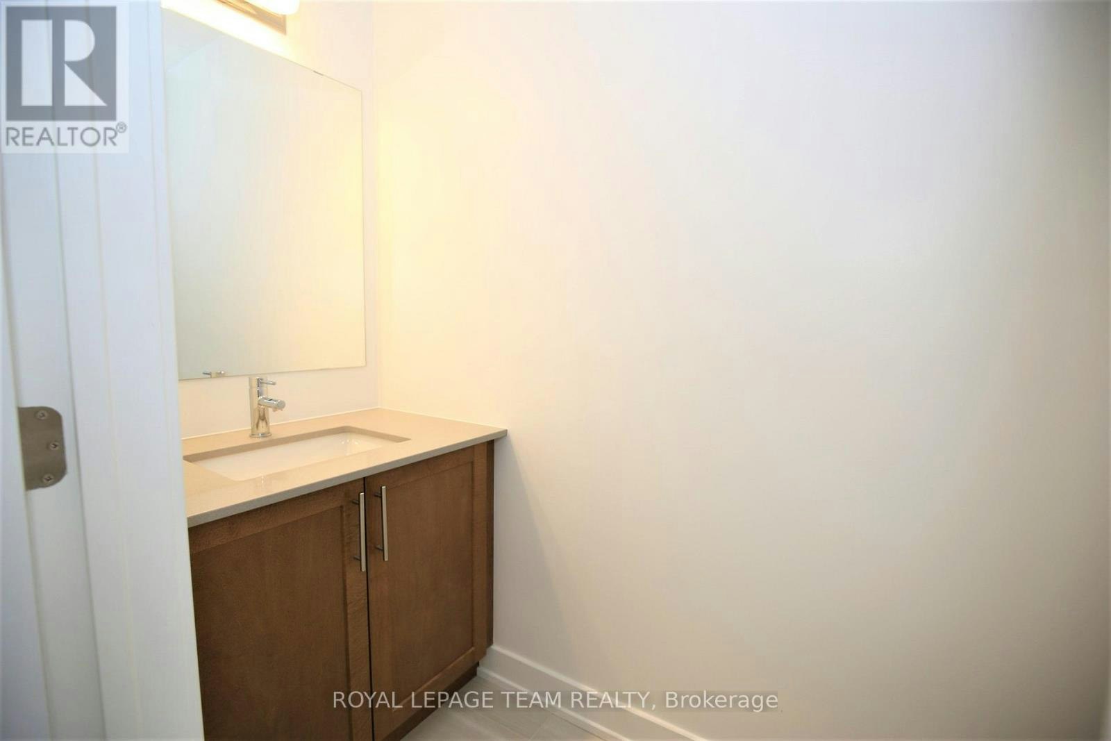 258 Monticello Avenue, Ottawa, ON, K2S 2S1 - 22