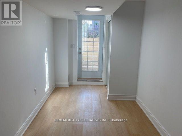 LOWER-886 Francine Crescent, Mississauga, ON, L5V 0E2 - 2