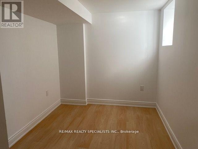 LOWER-886 Francine Crescent, Mississauga, ON, L5V 0E2 - 3