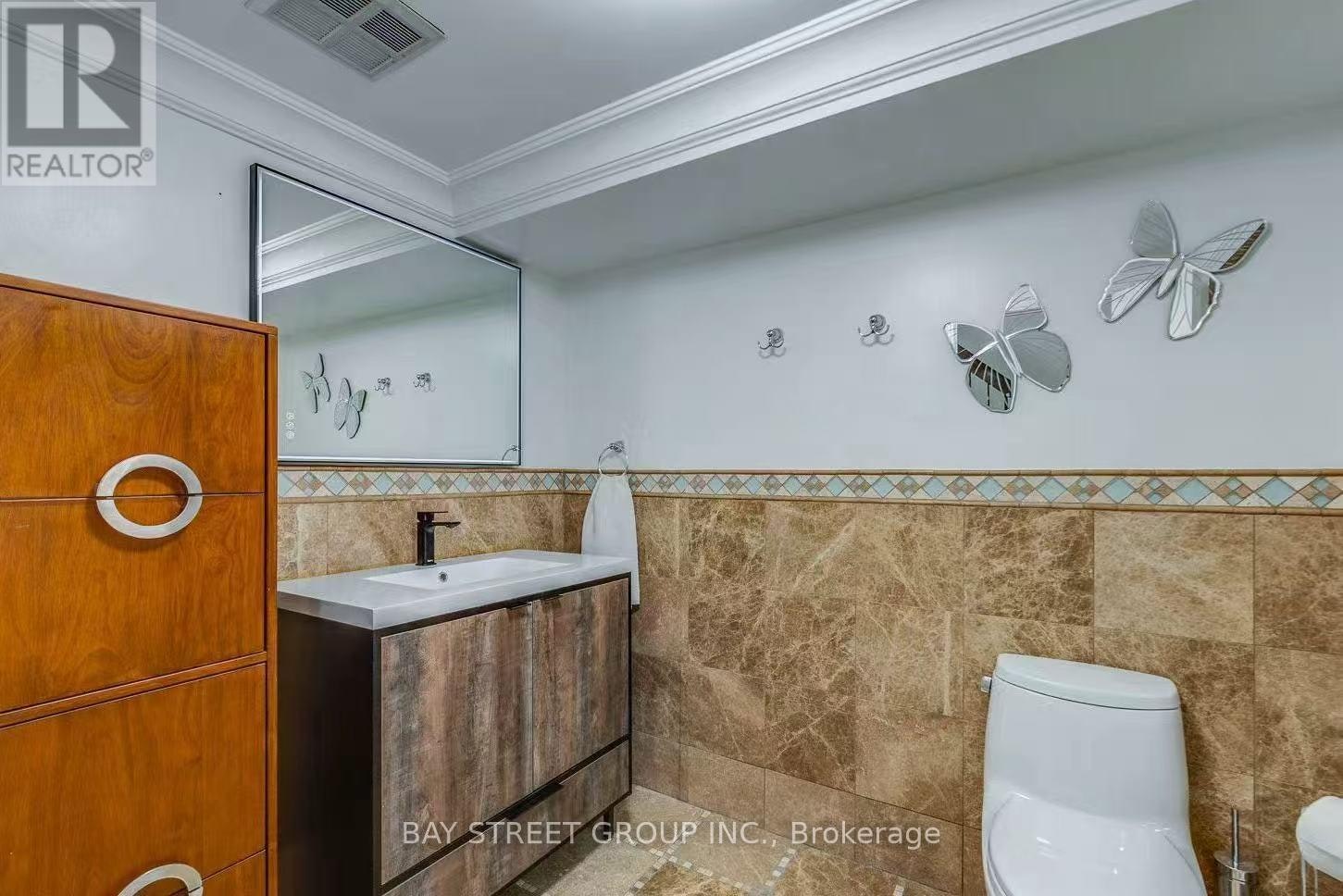 ROOM 3-217 Mutual Street, Toronto, ON, M5B 2B4 - 8
