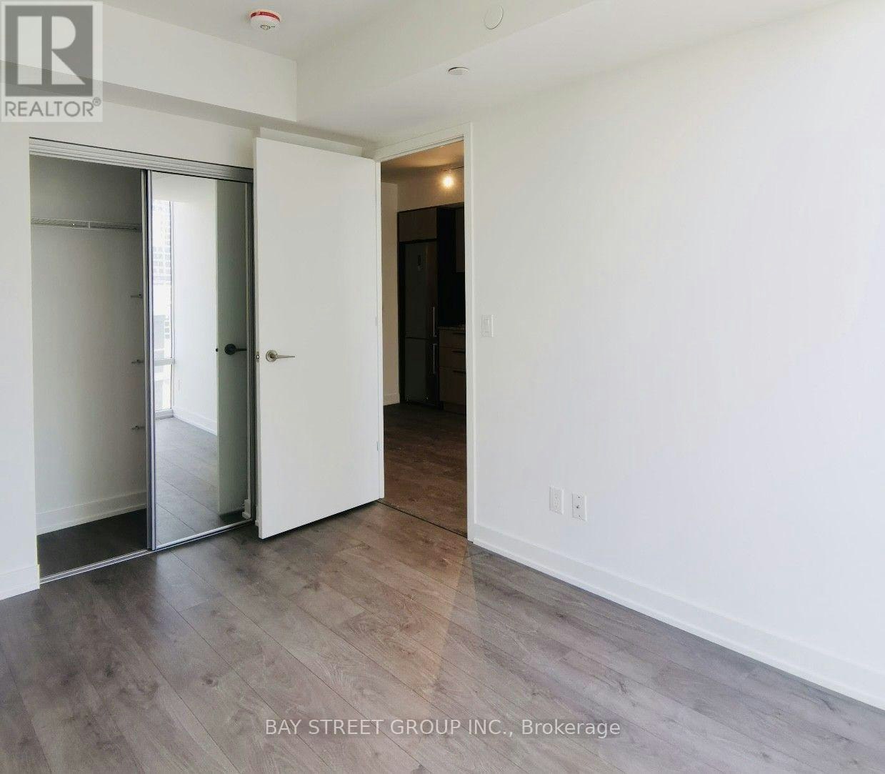 2103-501 Yonge Street, Toronto, ON, M4Y 0G8 - 4