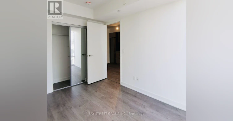 2103-501 Yonge Street, Toronto, ON, M4Y 0G8 - 4