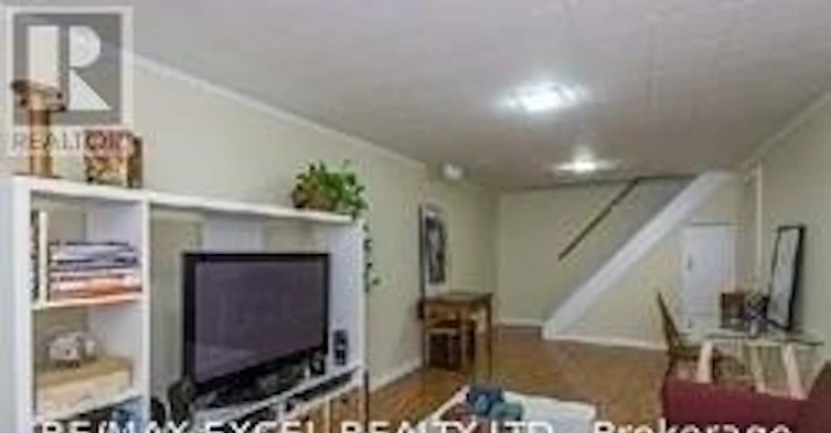40 Sciberras Road, Markham, ON, L3R 2J3 - 6