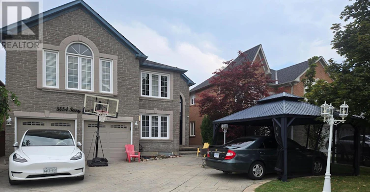 5054 Terry Fox Way, Mississauga, ON, L5V 1R7 - 2