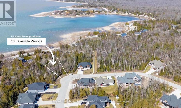 13 Lakeside Woods Crescent