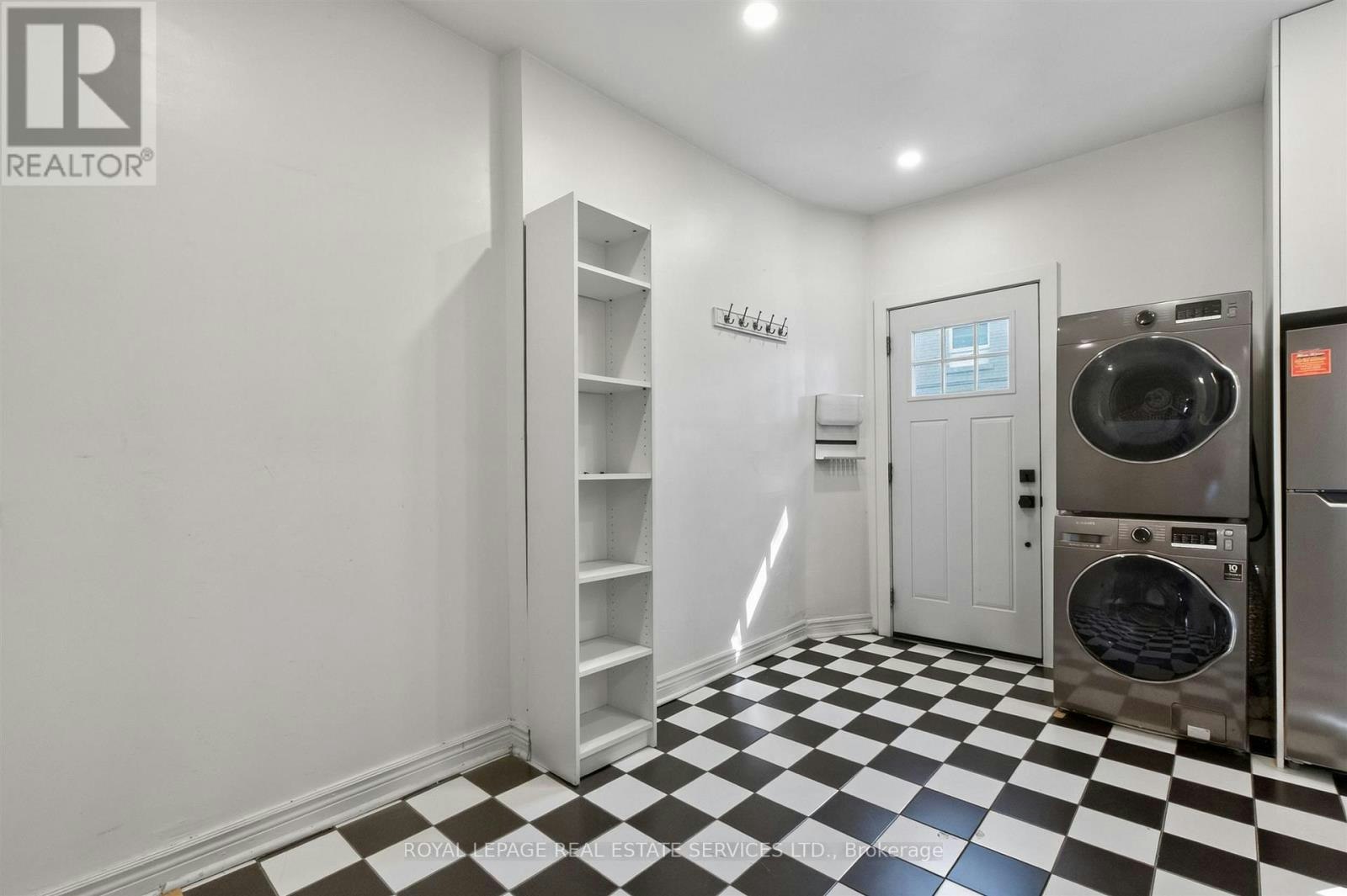2-673 Woodbine Avenue, Toronto, ON, M4E 2J3 - 7
