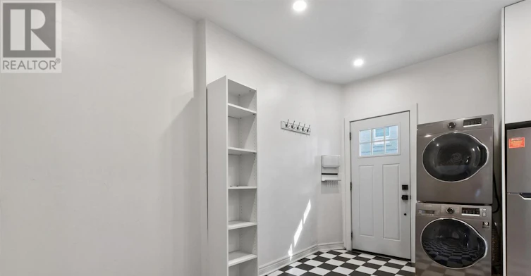 2-673 Woodbine Avenue, Toronto, ON, M4E 2J3 - 7