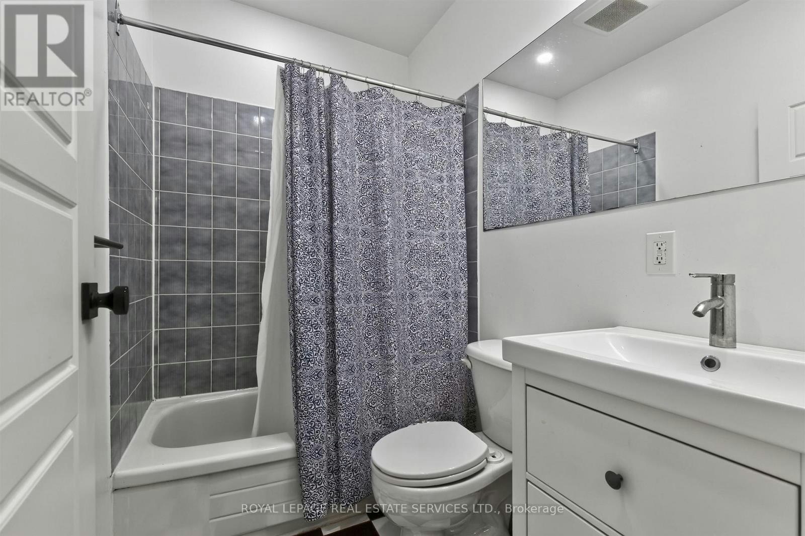 2-673 Woodbine Avenue, Toronto, ON, M4E 2J3 - 18