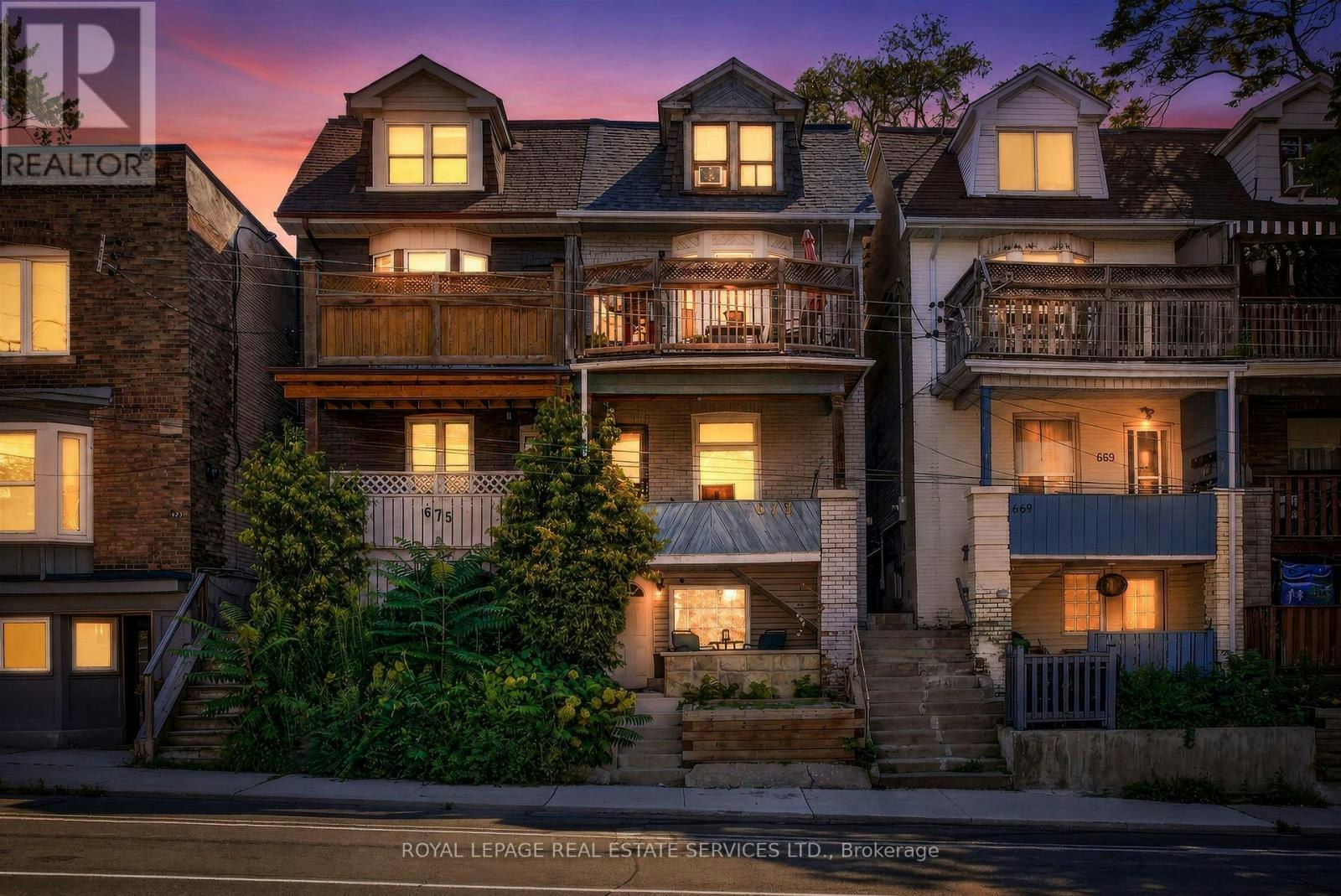 2-673 Woodbine Avenue, Toronto, ON, M4E 2J3 - 2