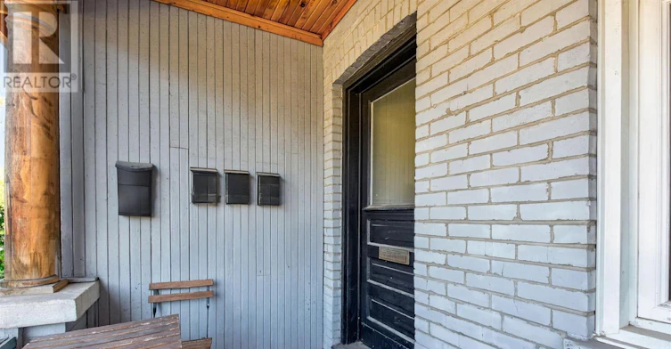 2-673 Woodbine Avenue, Toronto, ON, M4E 2J3 - 4