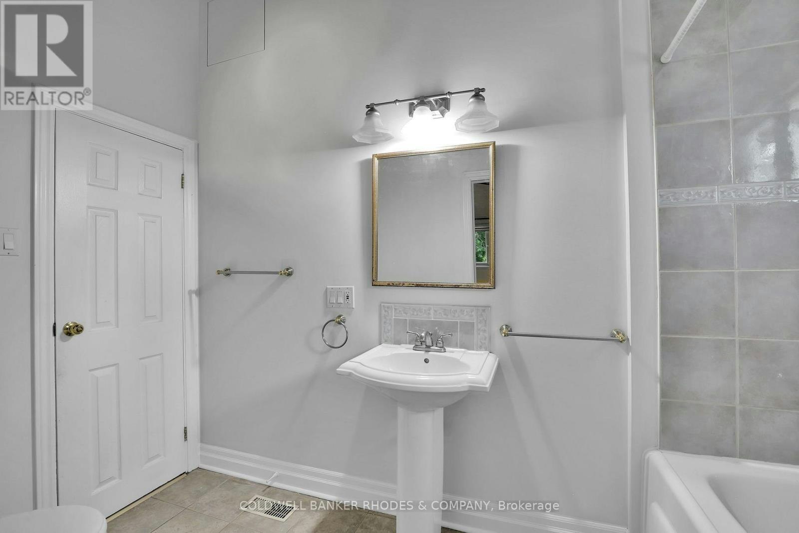 359 Mountbatten Avenue, Ottawa, ON, K1H 5W2 - 27