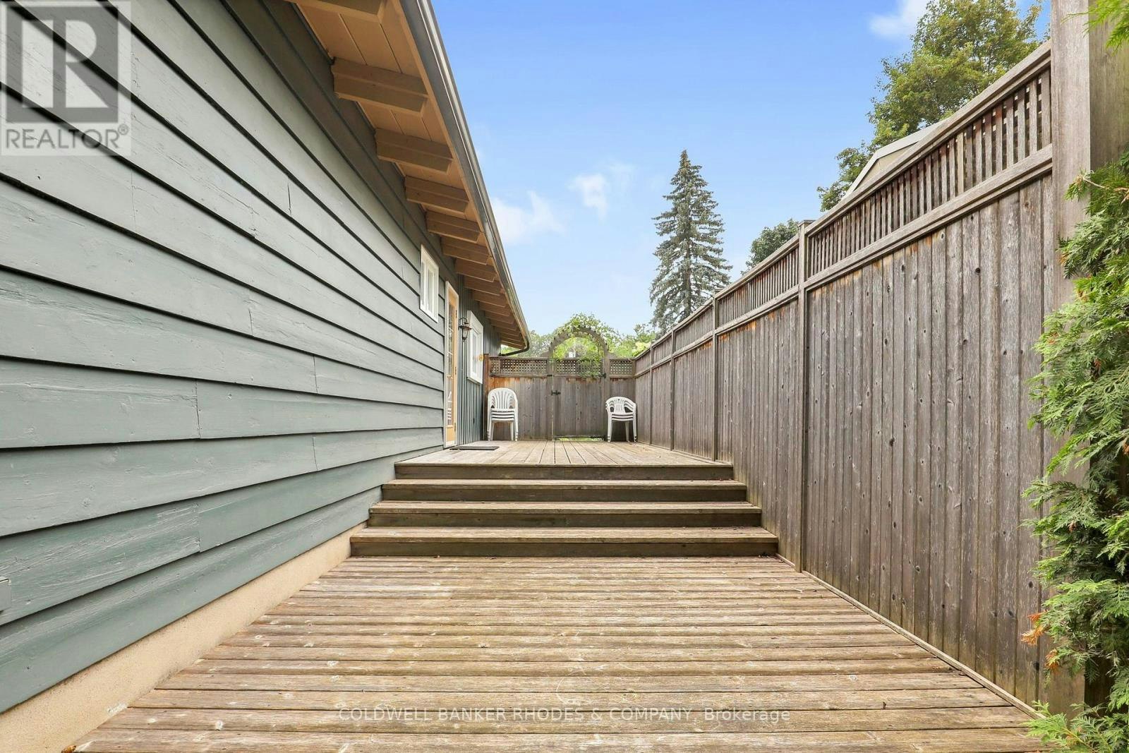 359 Mountbatten Avenue, Ottawa, ON, K1H 5W2 - 38