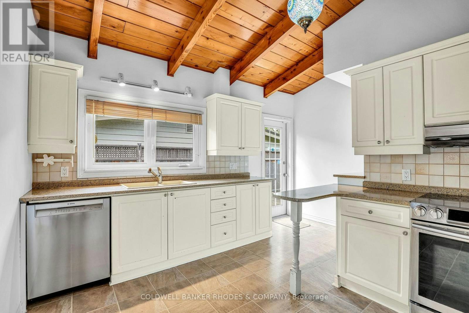 359 Mountbatten Avenue, Ottawa, ON, K1H 5W2 - 21