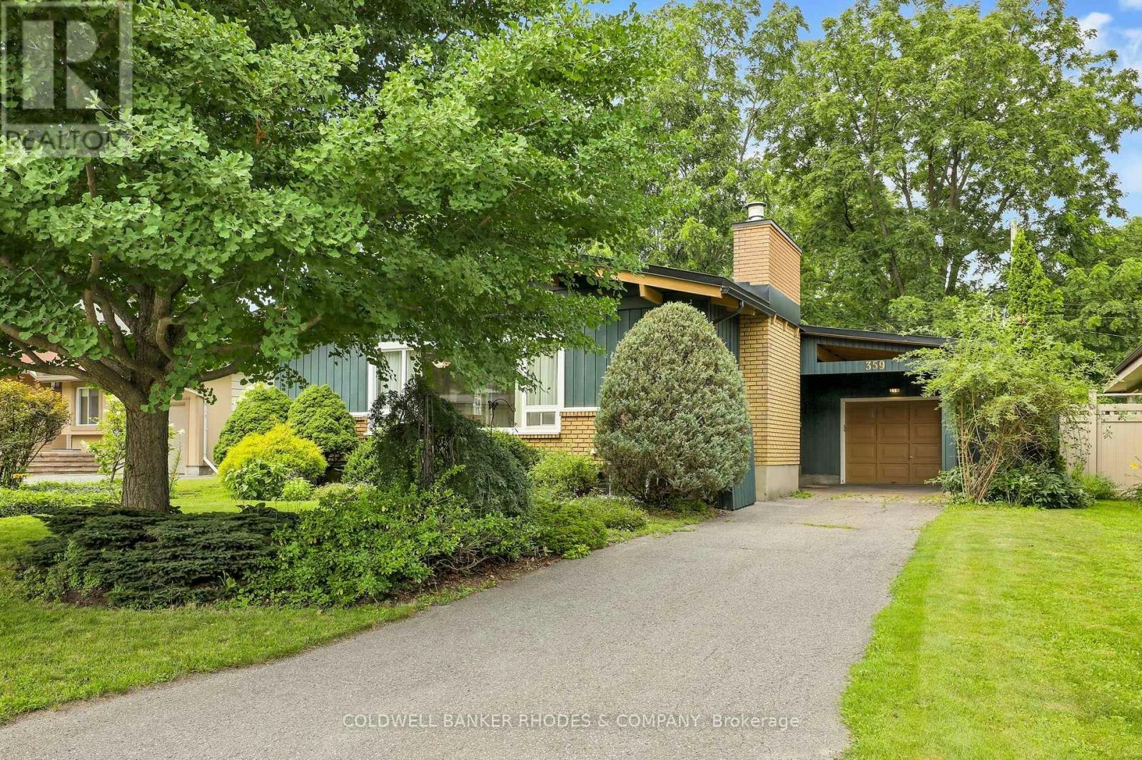 359 Mountbatten Avenue, Ottawa, ON, K1H 5W2 - 2