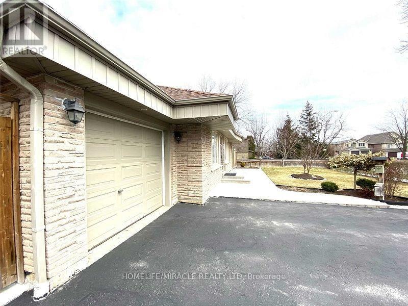 46 Alpha Mills Road, Mississauga, ON, L5N 1H6 - 3