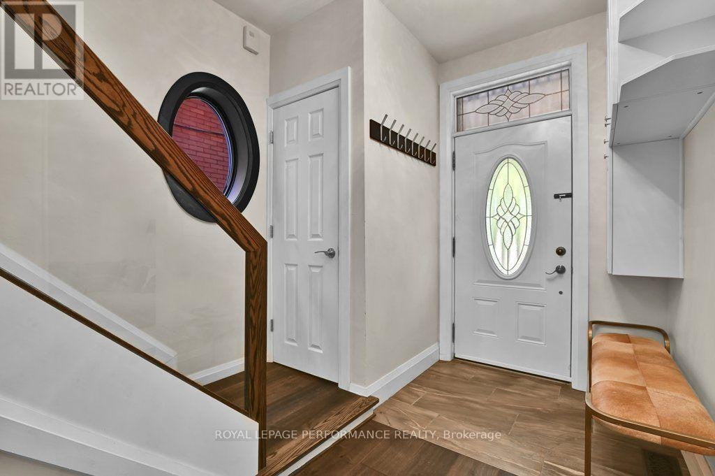 168 Stewart Street W, Ottawa, ON, K1N 6J9 - 4
