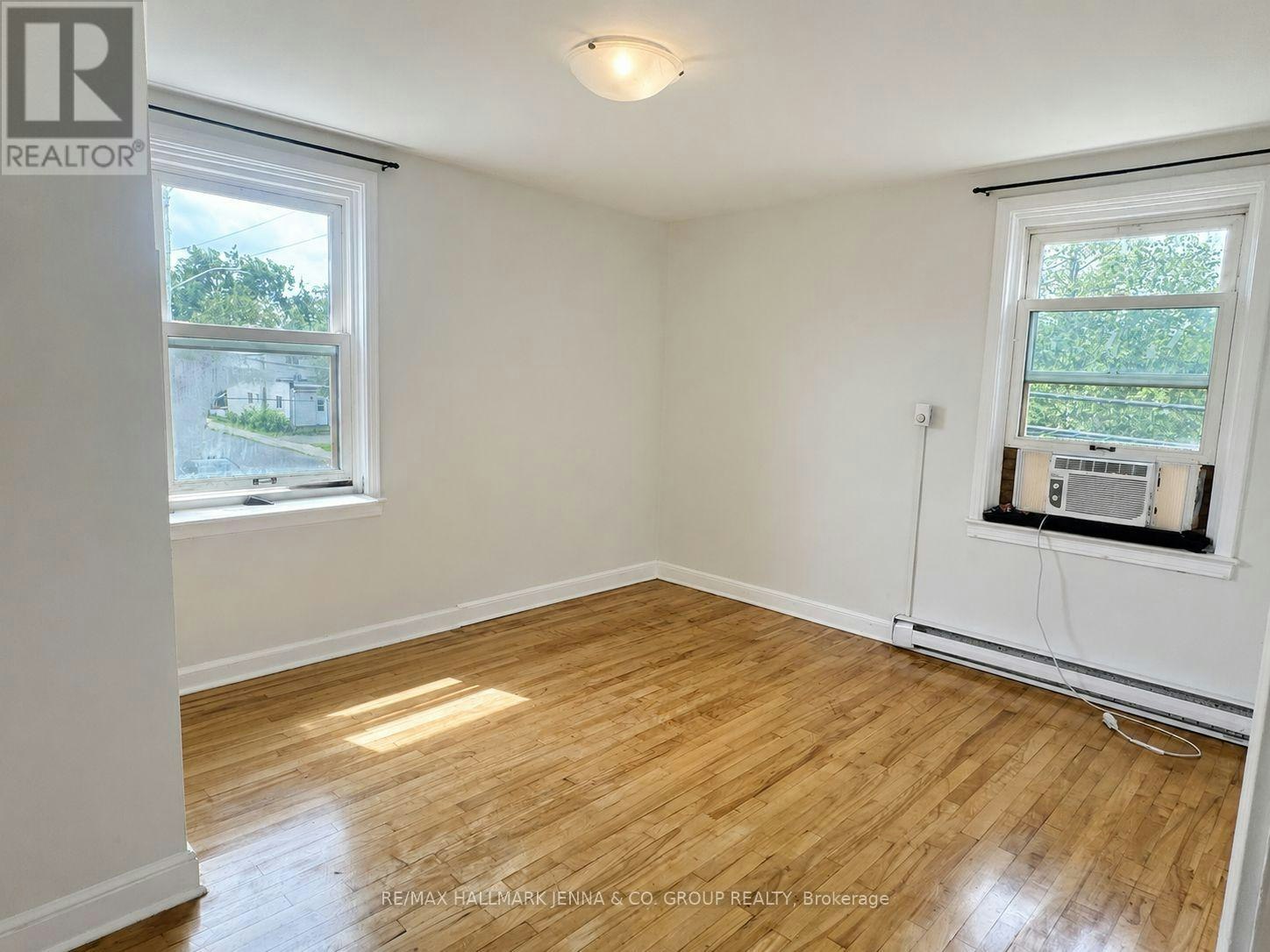 211 Hannah Street, Ottawa, ON, K1L 7M6 - 16