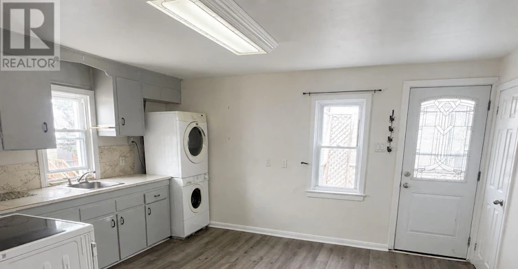 211 Hannah Street, Ottawa, ON, K1L 7M6 - 8