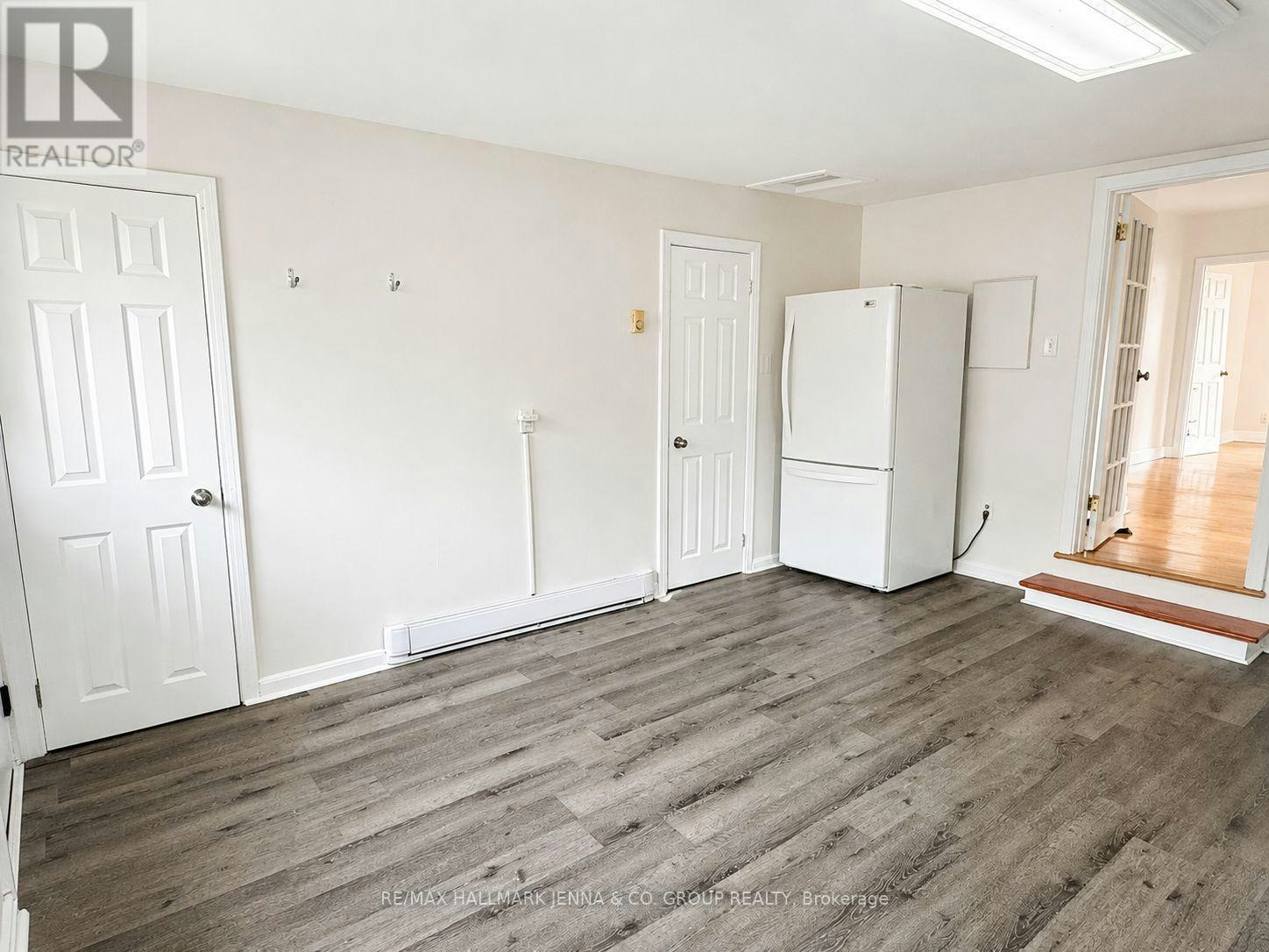211 Hannah Street, Ottawa, ON, K1L 7M6 - 9