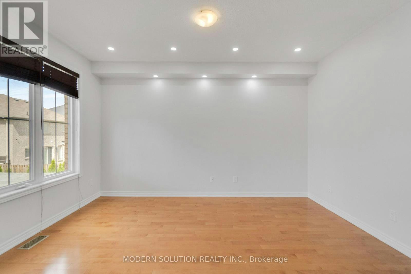 4 Overhold Crescent, Richmond Hill, ON, L4E 0L4 - 11
