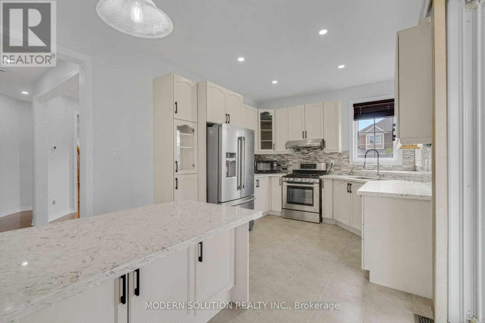 4 Overhold Crescent, Richmond Hill, ON, L4E 0L4 - 16