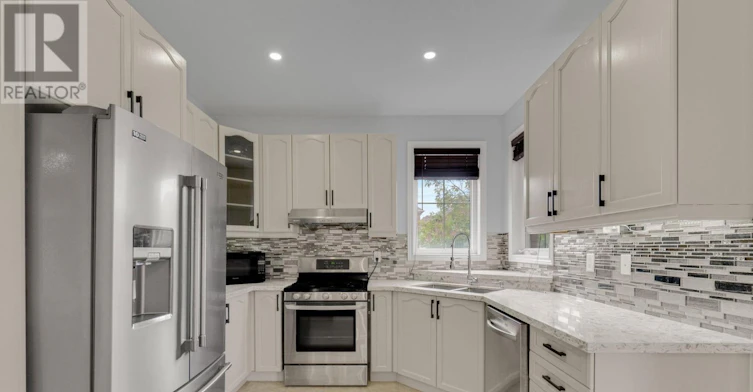 4 Overhold Crescent, Richmond Hill, ON, L4E 0L4 - 17