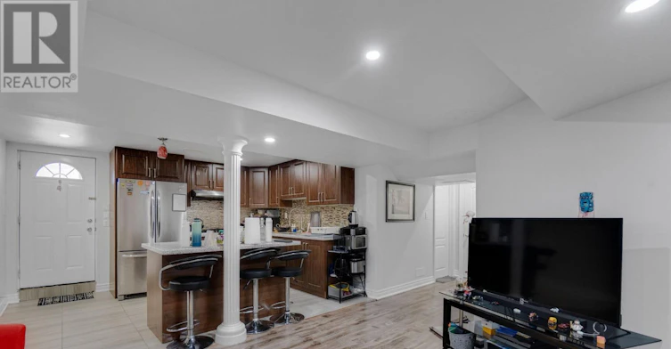 4 Overhold Crescent, Richmond Hill, ON, L4E 0L4 - 42
