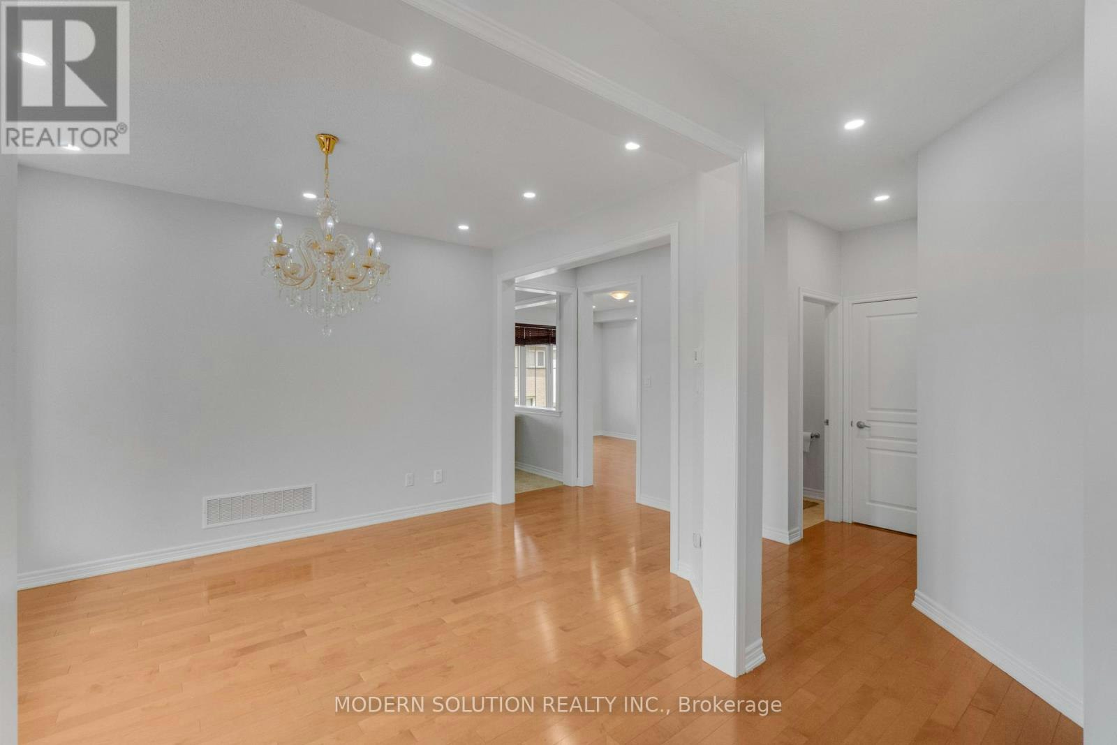 4 Overhold Crescent, Richmond Hill, ON, L4E 0L4 - 8