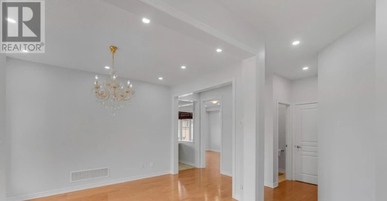 4 Overhold Crescent, Richmond Hill, ON, L4E 0L4 - 8