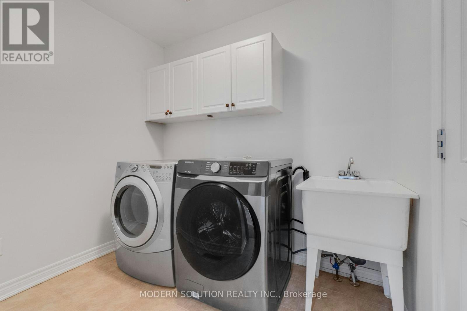 4 Overhold Crescent, Richmond Hill, ON, L4E 0L4 - 21
