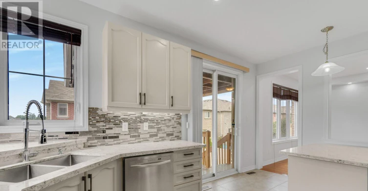 4 Overhold Crescent, Richmond Hill, ON, L4E 0L4 - 19