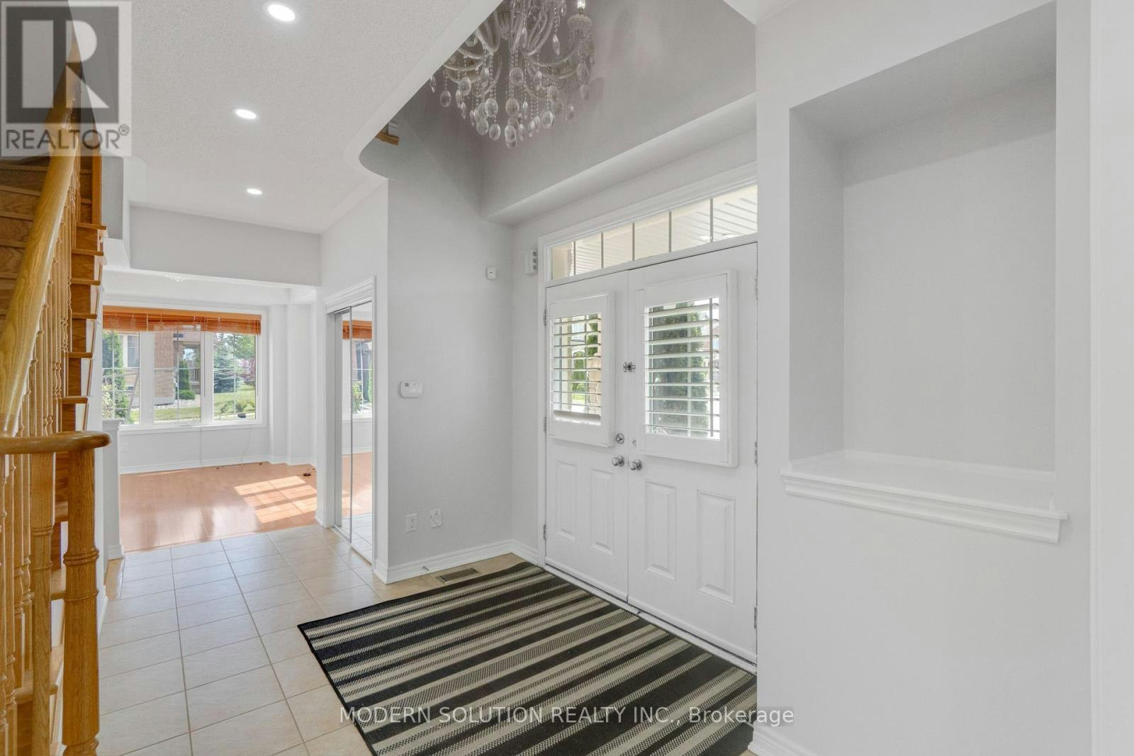 4 Overhold Crescent, Richmond Hill, ON, L4E 0L4 - 4