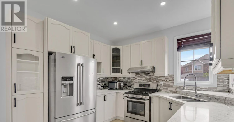 4 Overhold Crescent, Richmond Hill, ON, L4E 0L4 - 18