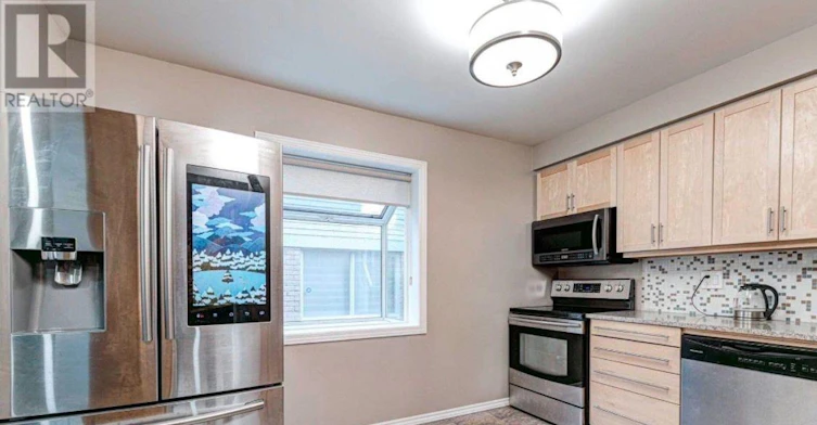 6 Roehampton Crescent W, Brampton, ON, L6Y 2R4 - 6