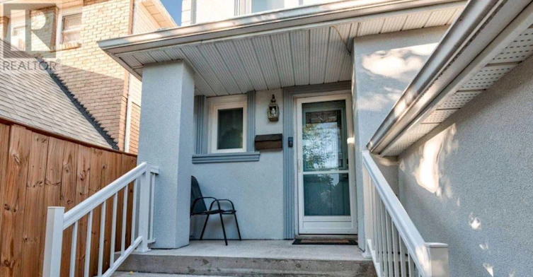 6 Roehampton Crescent W, Brampton, ON, L6Y 2R4 - 3