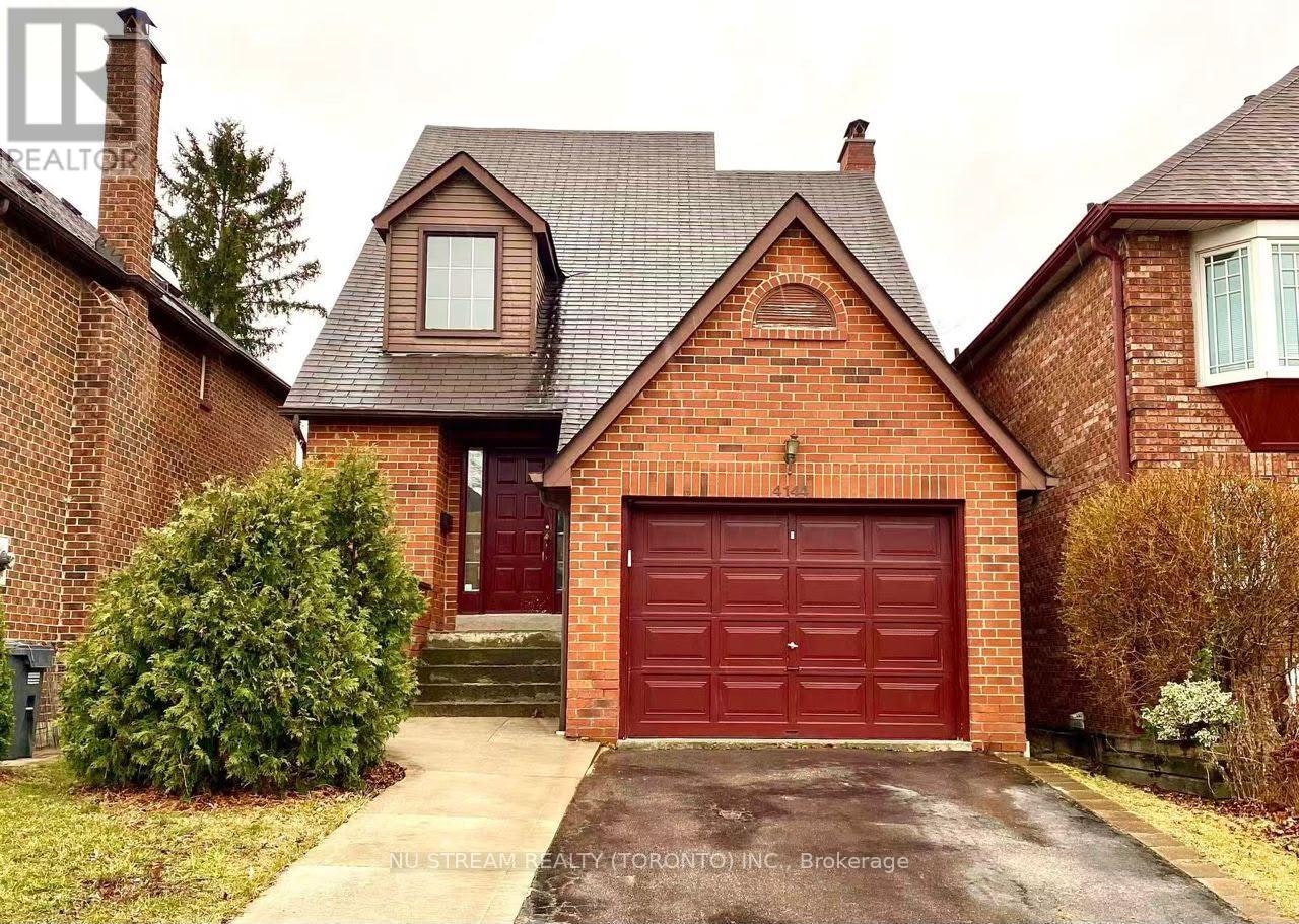 4144 Lastrada Lower Heights, Mississauga, ON, L5C 3W3