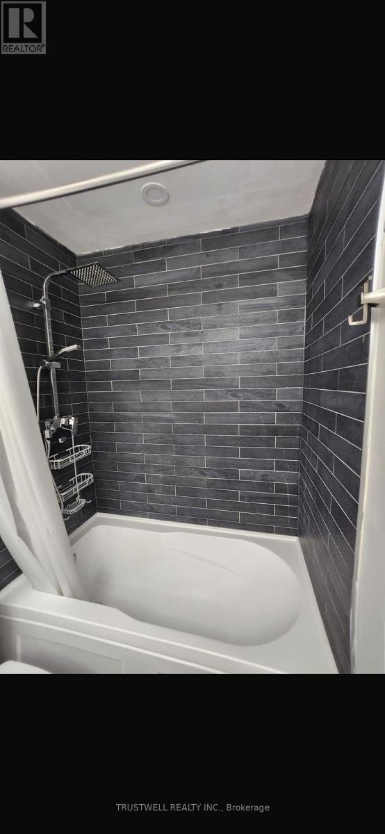 105-3040 Constitution Boulevard, Mississauga, ON, L4Y 3X7 - 5