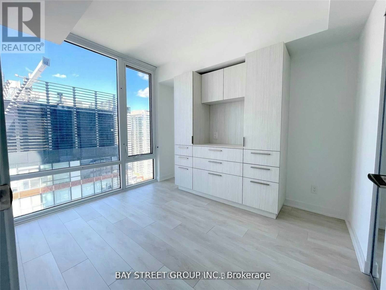 2203-501 Yonge Street, Toronto, ON, M4Y 1Y4 - 8