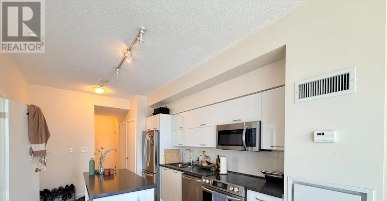 1203-126 Simcoe Street, Toronto, ON, M5H 4E6 - 7