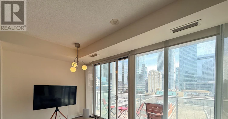 1203-126 Simcoe Street, Toronto, ON, M5H 4E6