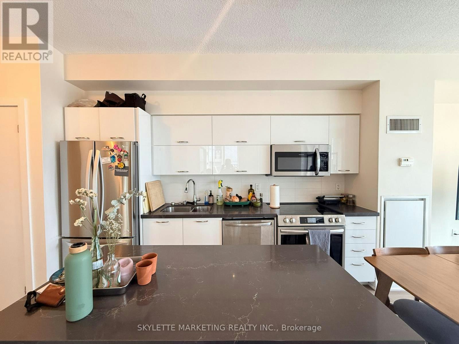 1203-126 Simcoe Street, Toronto, ON, M5H 4E6 - 8