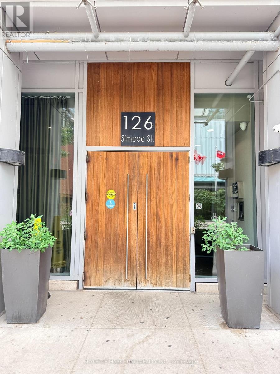 1203-126 Simcoe Street, Toronto, ON, M5H 4E6 - 2