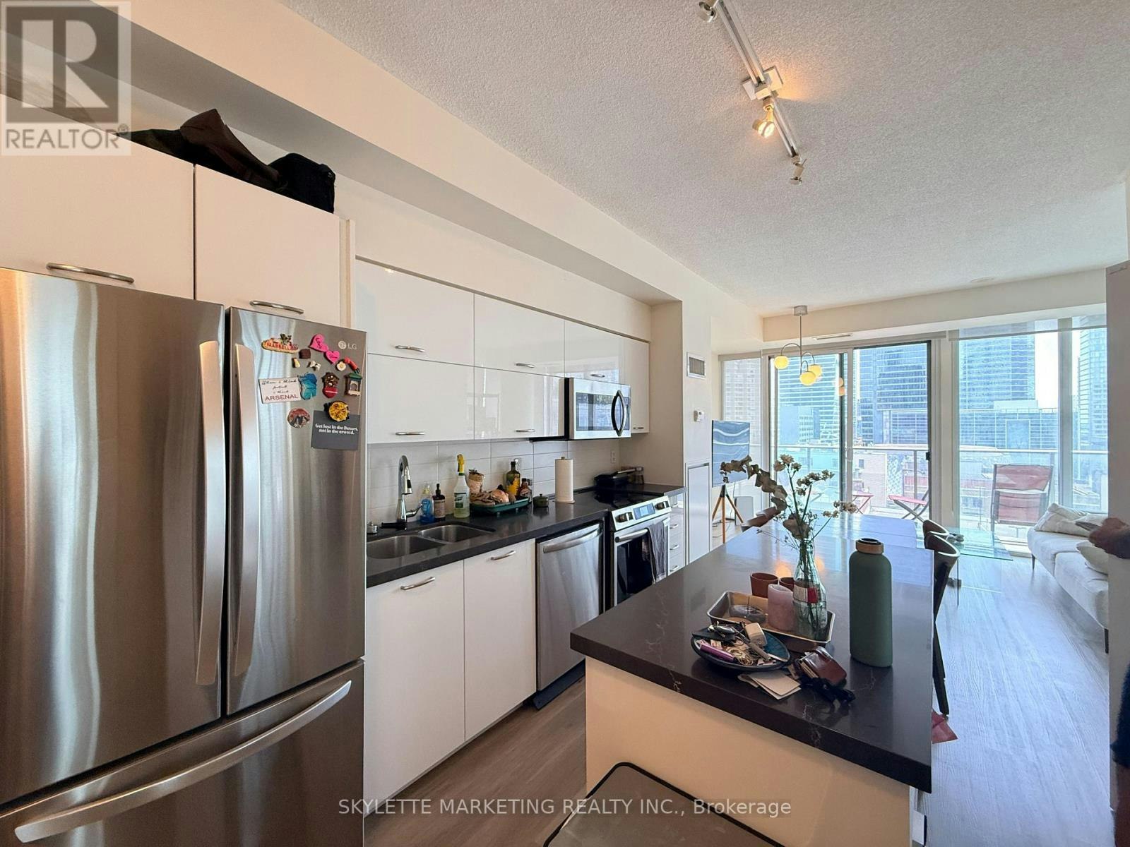 1203-126 Simcoe Street, Toronto, ON, M5H 4E6 - 12