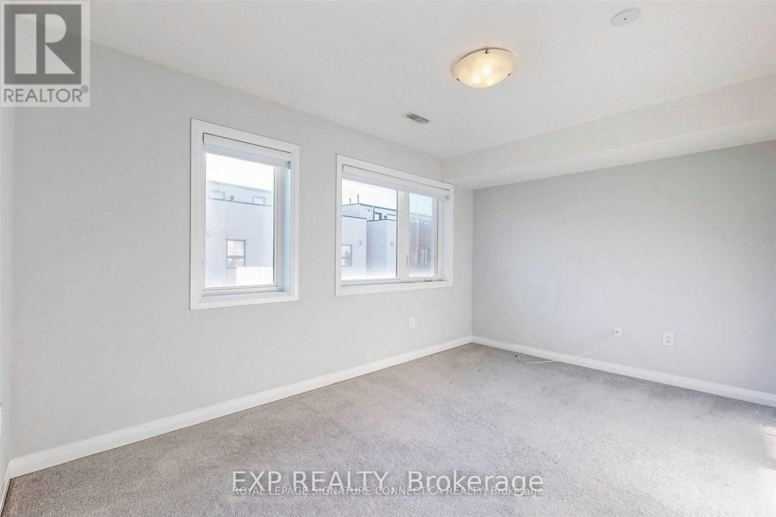 16 Caroline Carpenter Grove, Toronto, ON, M3K 0B1 - 3
