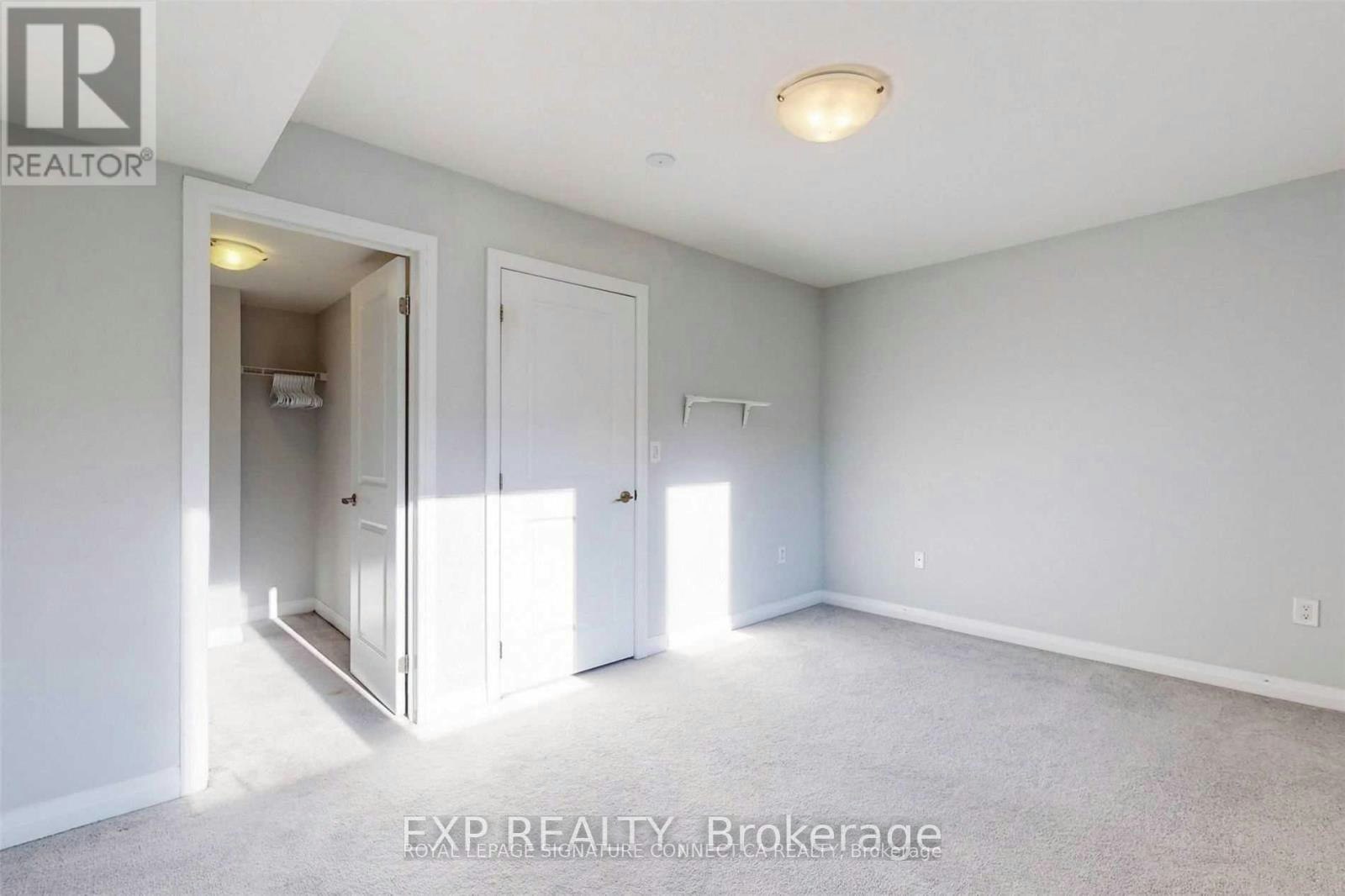 16 Caroline Carpenter Grove, Toronto, ON, M3K 0B1 - 4