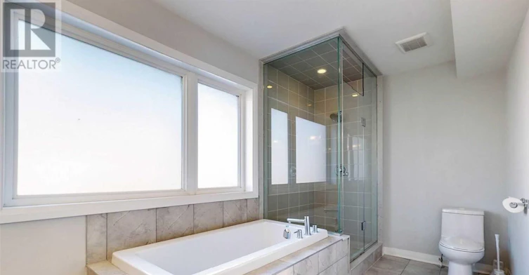 16 Caroline Carpenter Grove, Toronto, ON, M3K 0B1 - 5