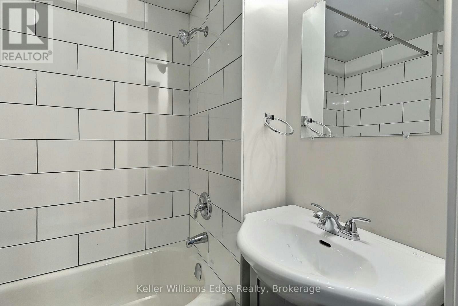 10-8 Tisdale Street S, Hamilton, ON, L8N 2V9 - 7