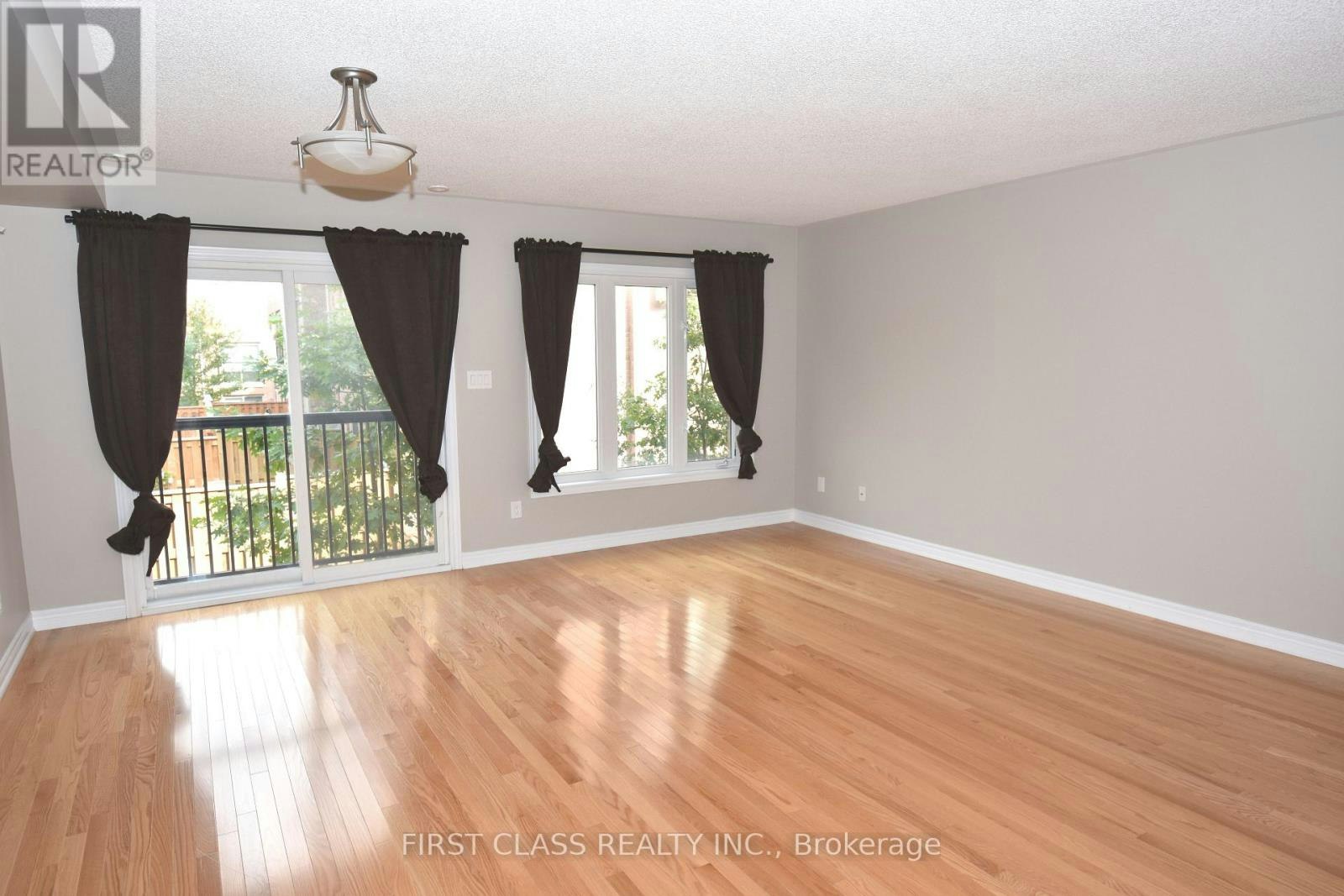 327 Doak Lane, Newmarket, ON, L3Y 0A7 - 8